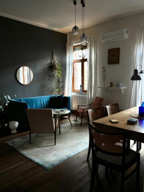 D7 Apartment